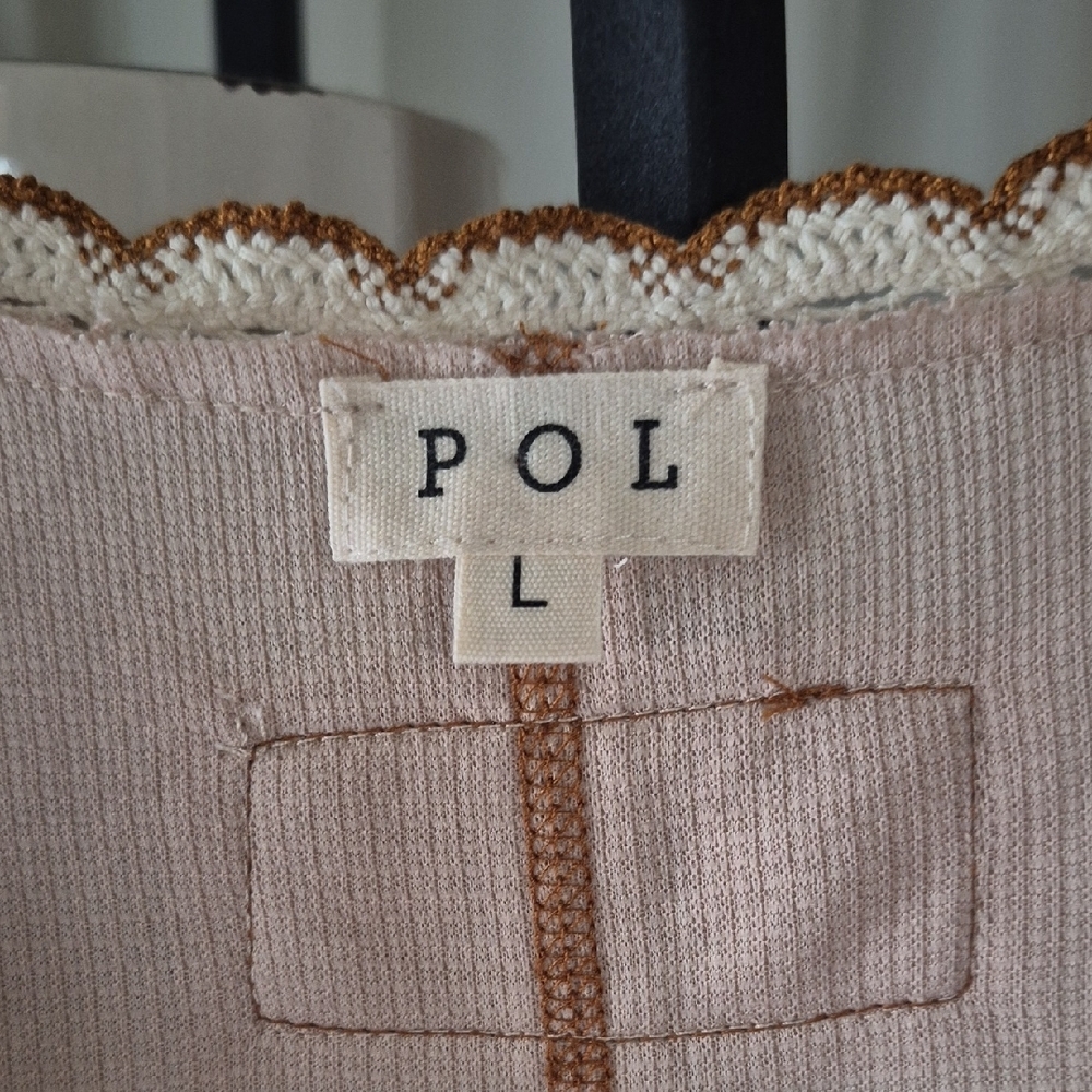 POL Waffle Knit V-Neck Top in beige with Cream Lace - Picture 2 of 7